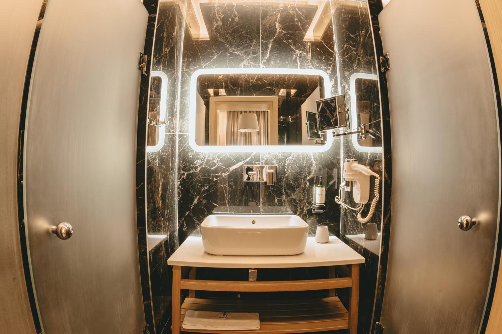Giardino High Living Suites 드라마 외부 사진